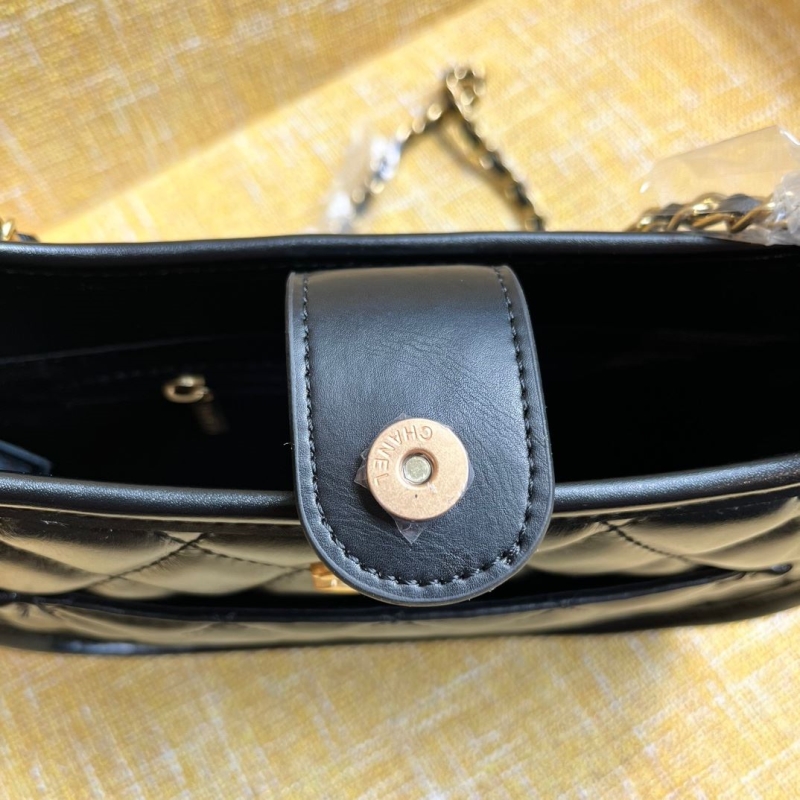 Ch**el hobo bags